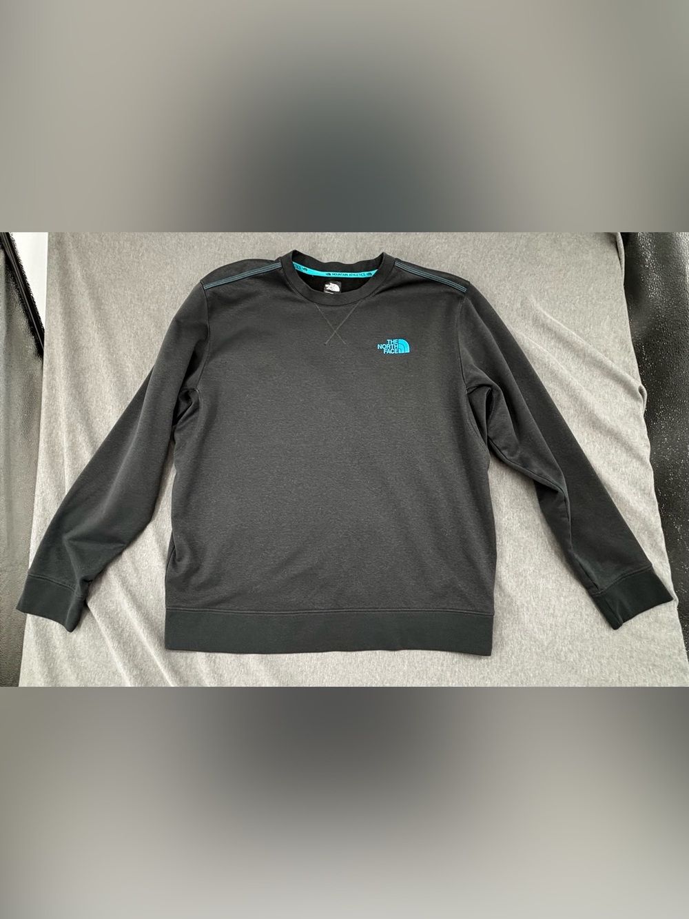 The North Face Sweatshirt Mens Large Gray Fleece Crewneck Pullover Hiking Logo
